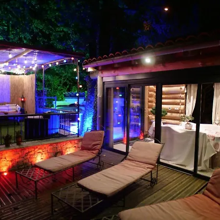 شاليه En Rondins Avec - 5 Personnes Montmurat