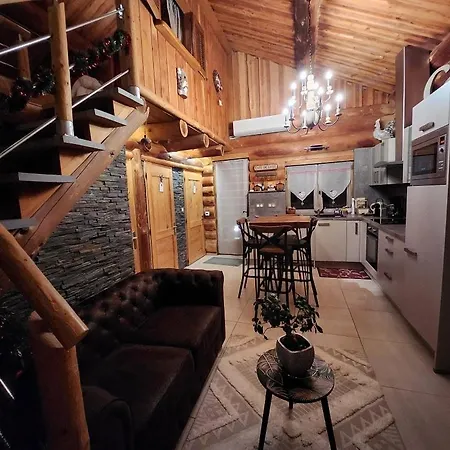 En Rondins Avec - 5 Personnes Chalet