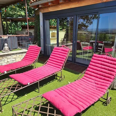 En Rondins Avec - 5 Personnes Chalet *