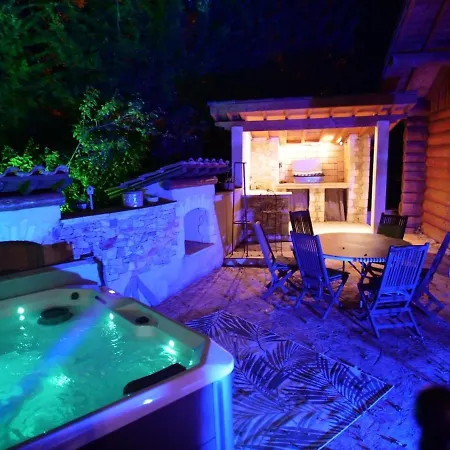 شاليه En Rondins Avec - 5 Personnes *