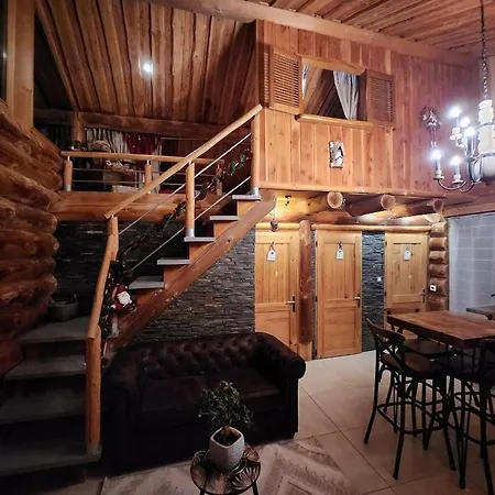 En Rondins Avec - 5 Personnes *