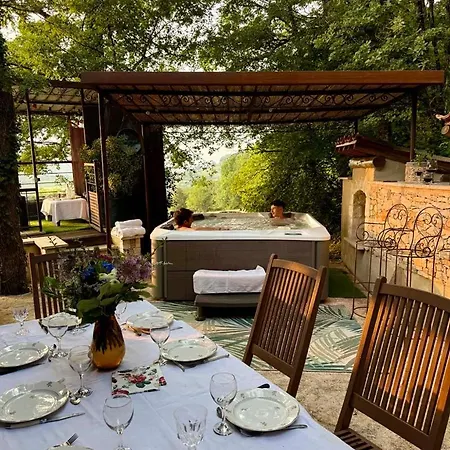 En Rondins Avec - 5 Personnes * Montmurat