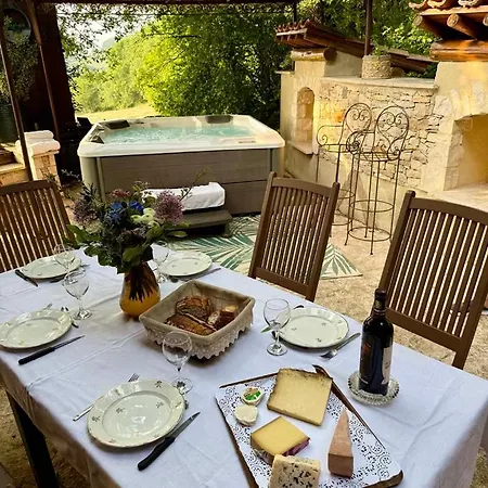 En Rondins Avec - 5 Personnes *